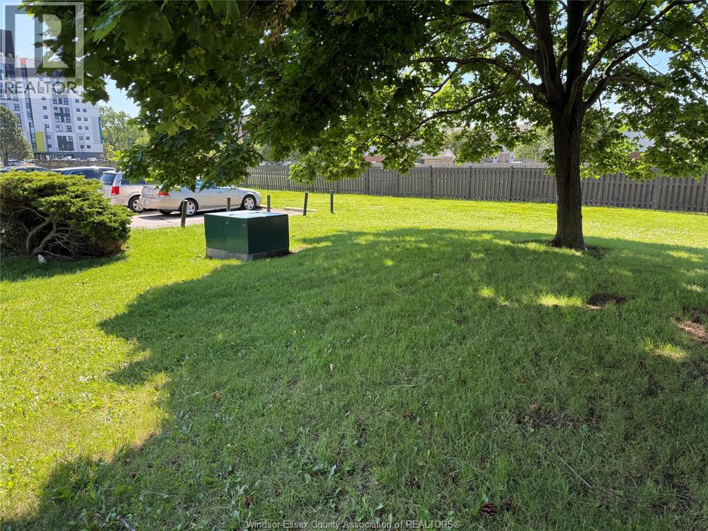 3093 Meadowbrook Lane Unit# 14, Windsor, Ontario  N8T 3C5 - Photo 5 - 26015061