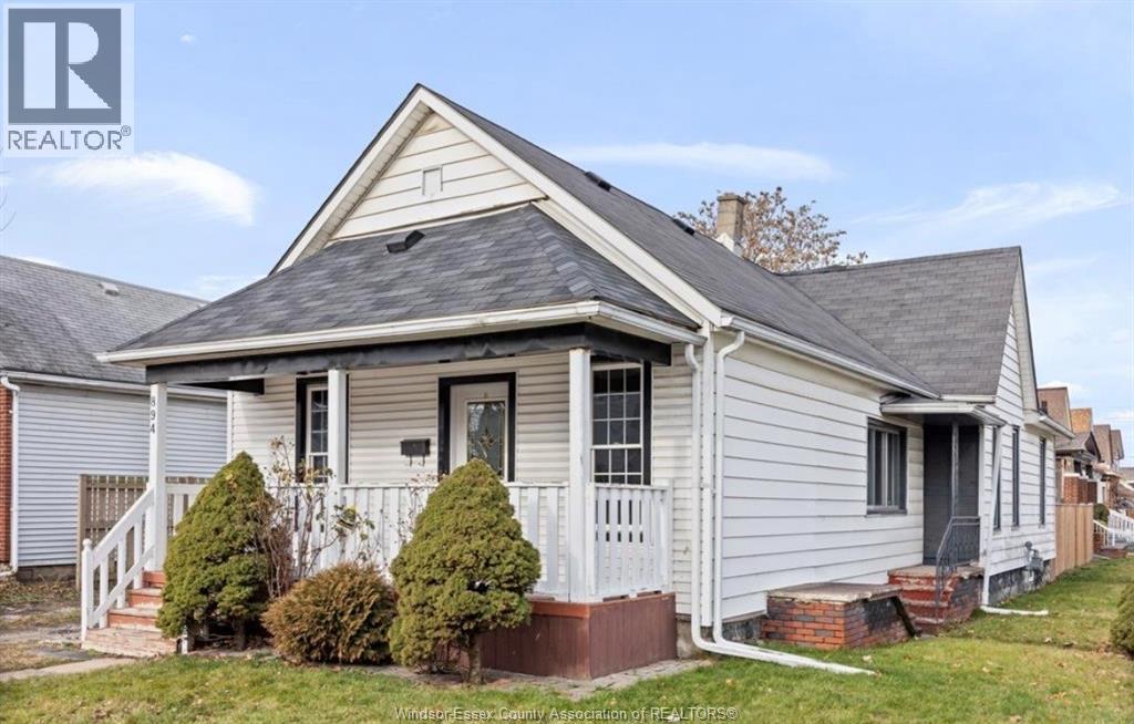 894 UNIVERSITY AVENUE, Windsor, Ontario