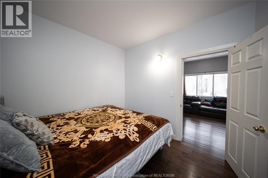 894 University Avenue, Windsor, Ontario  N9A 2Z9 - Photo 13 - 26015035