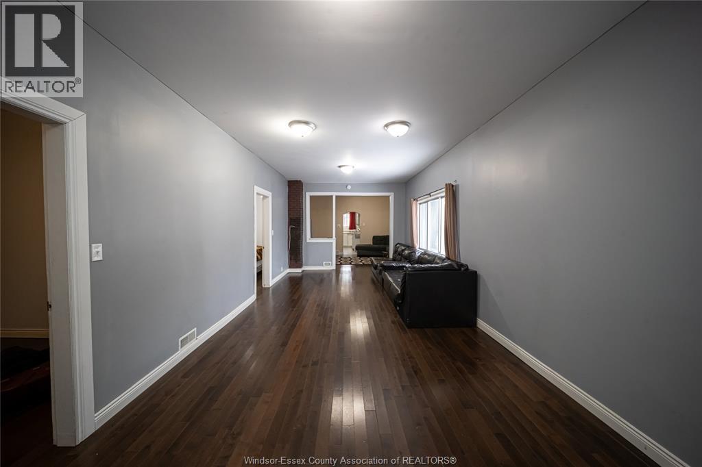 894 University Avenue, Windsor, Ontario  N9A 2Z9 - Photo 15 - 26015035