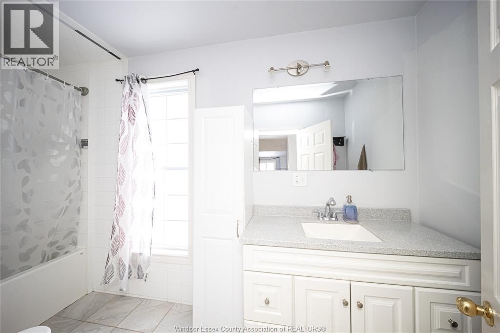 894 University Avenue, Windsor, Ontario  N9A 2Z9 - Photo 18 - 26015035
