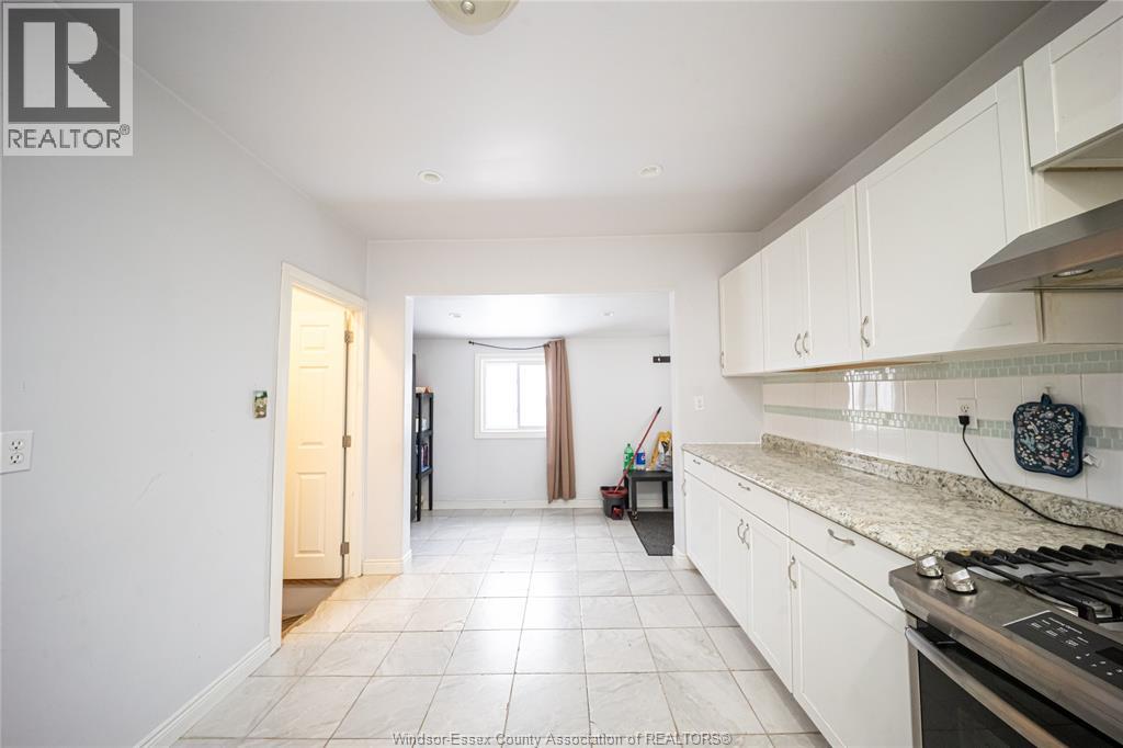 894 University Avenue, Windsor, Ontario  N9A 2Z9 - Photo 20 - 26015035