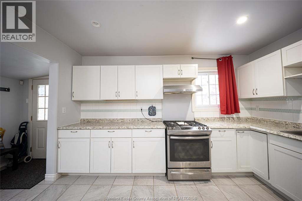 894 University Avenue, Windsor, Ontario  N9A 2Z9 - Photo 22 - 26015035
