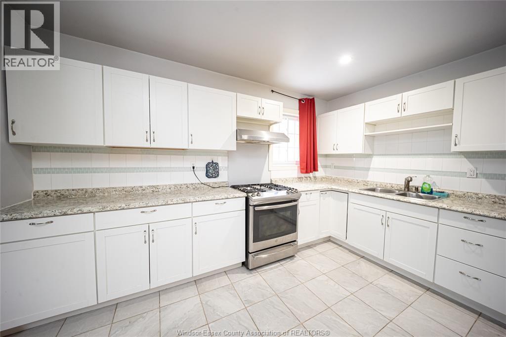 894 University Avenue, Windsor, Ontario  N9A 2Z9 - Photo 26 - 26015035