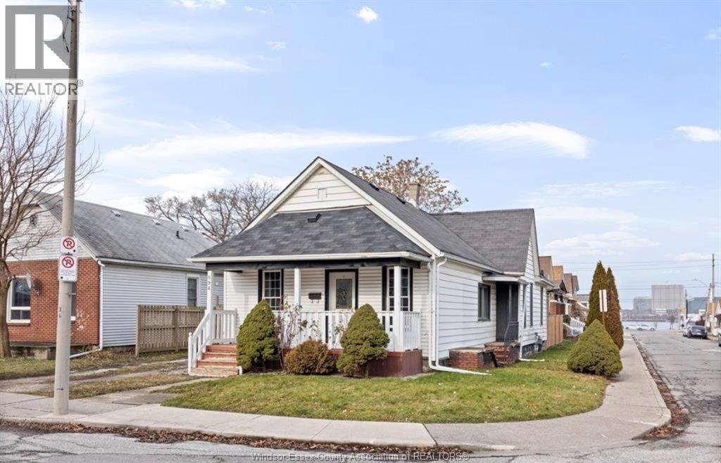 894 University Avenue, Windsor, Ontario  N9A 2Z9 - Photo 3 - 26015035