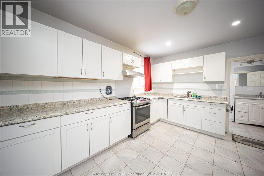 894 University Avenue, Windsor, Ontario  N9A 2Z9 - Photo 31 - 26015035