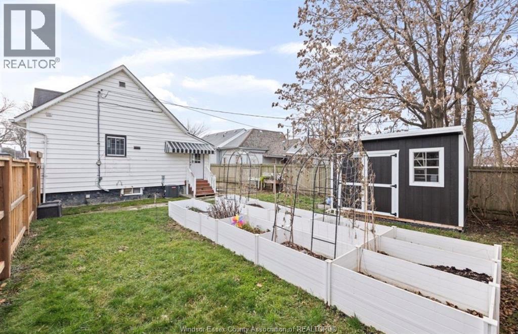 894 University Avenue, Windsor, Ontario  N9A 2Z9 - Photo 39 - 26015035