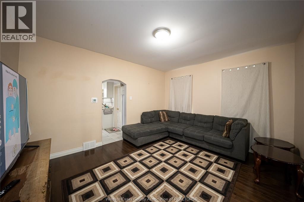 894 University Avenue, Windsor, Ontario  N9A 2Z9 - Photo 6 - 26015035