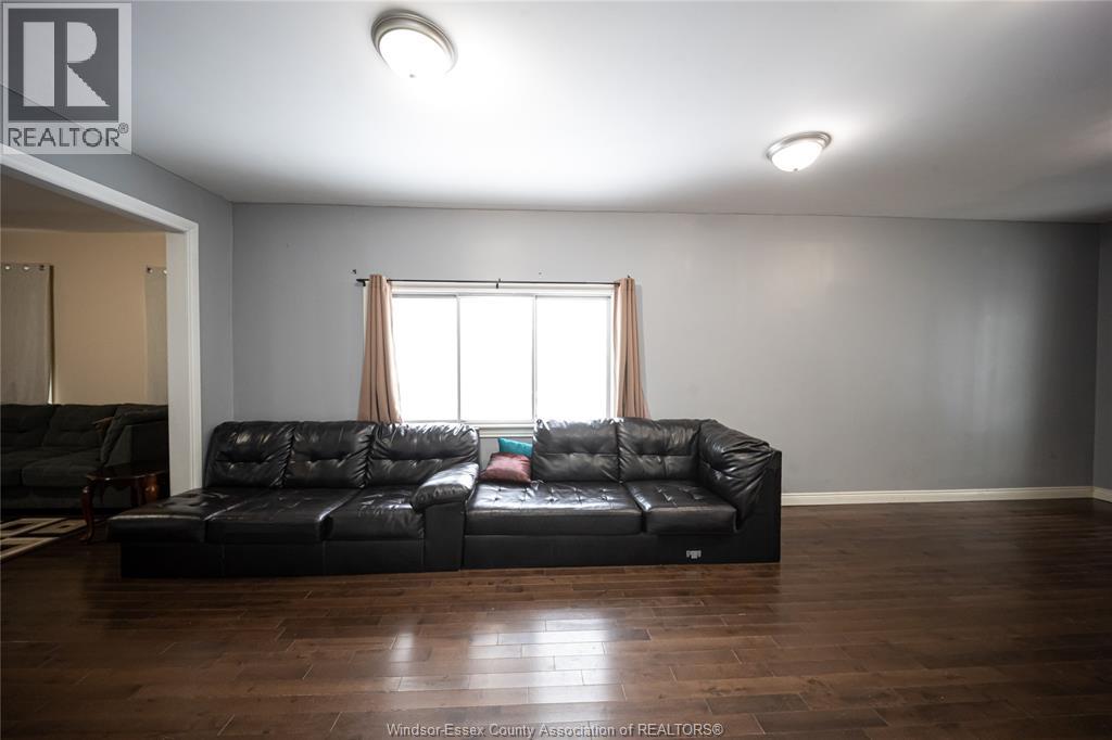 894 University Avenue, Windsor, Ontario  N9A 2Z9 - Photo 7 - 26015035