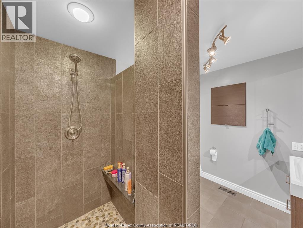 4278 Casgrain Drive, Windsor, Ontario  N9G 2B2 - Photo 19 - 26015098