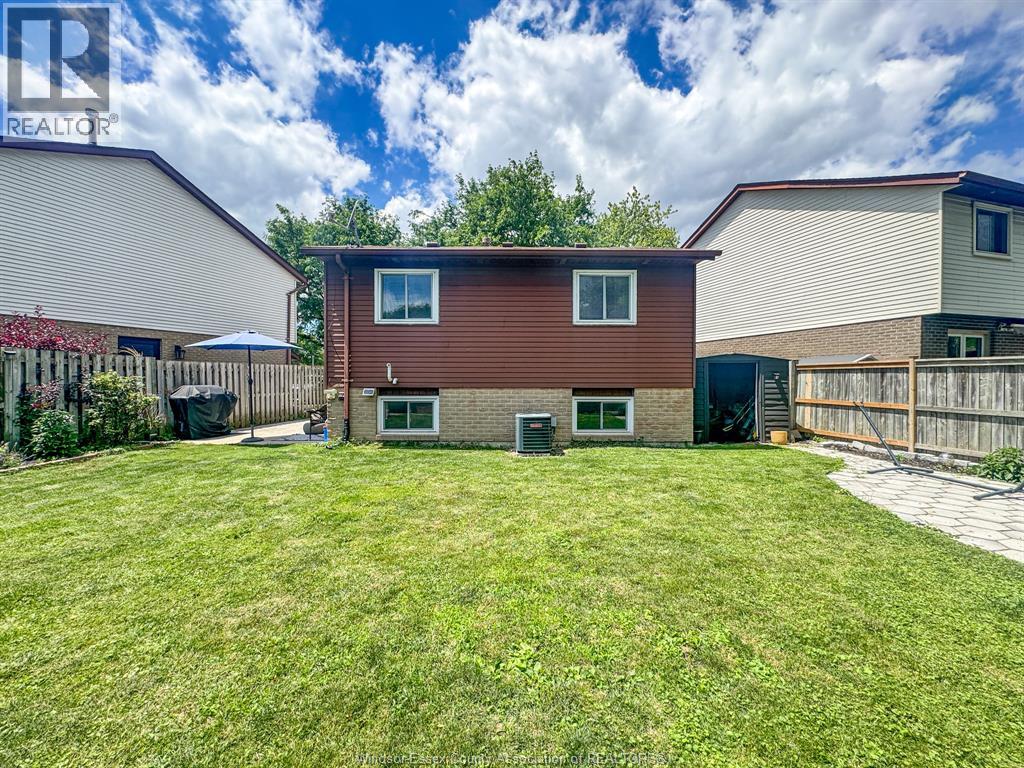 1343 Leafield, Windsor, Ontario  N8W 5A2 - Photo 28 - 26015166