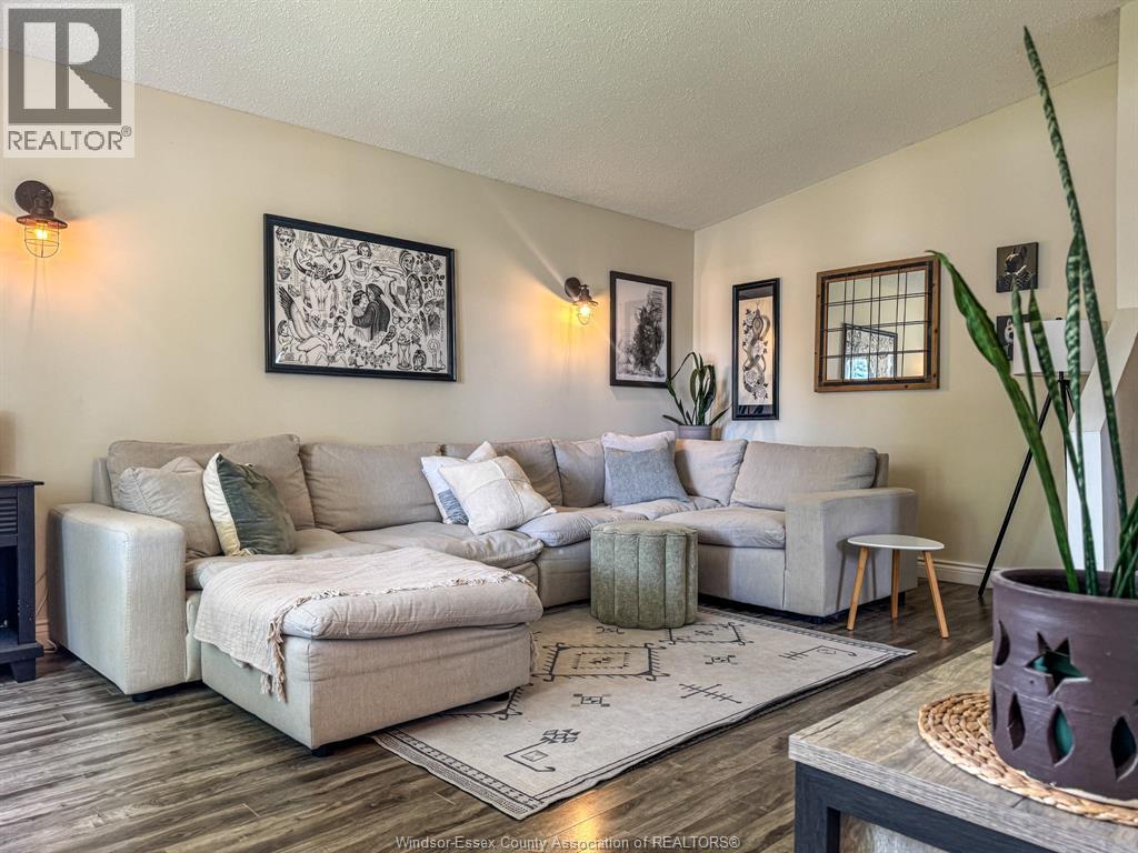 1343 Leafield, Windsor, Ontario  N8W 5A2 - Photo 4 - 26015166