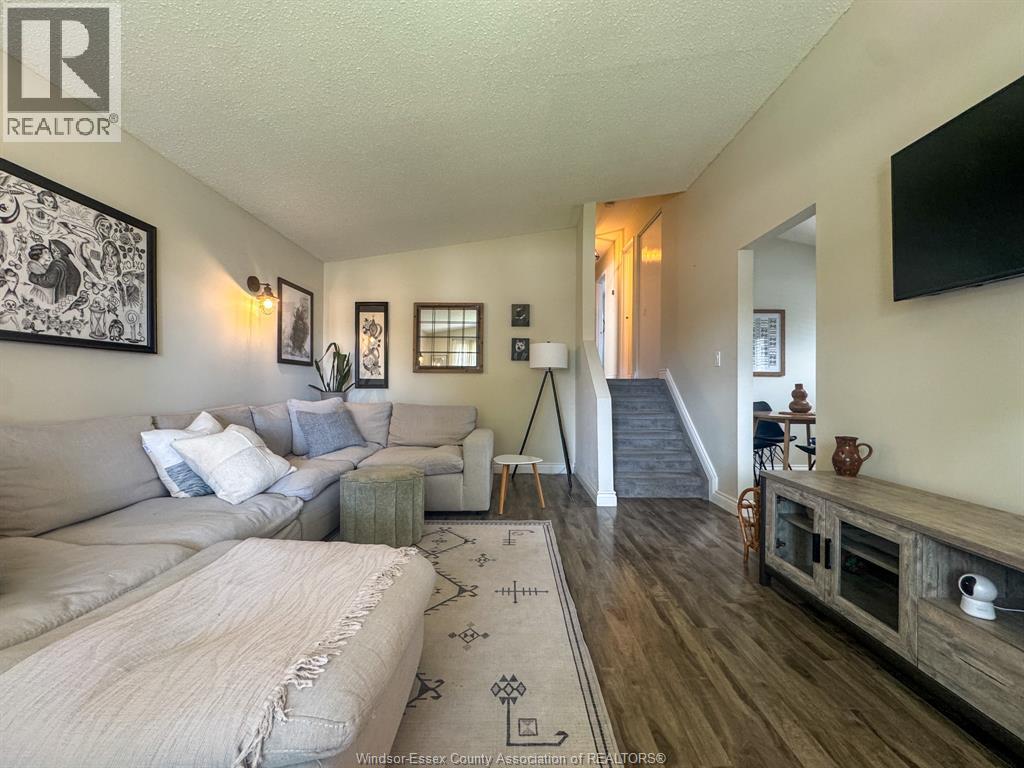 1343 Leafield, Windsor, Ontario  N8W 5A2 - Photo 6 - 26015166