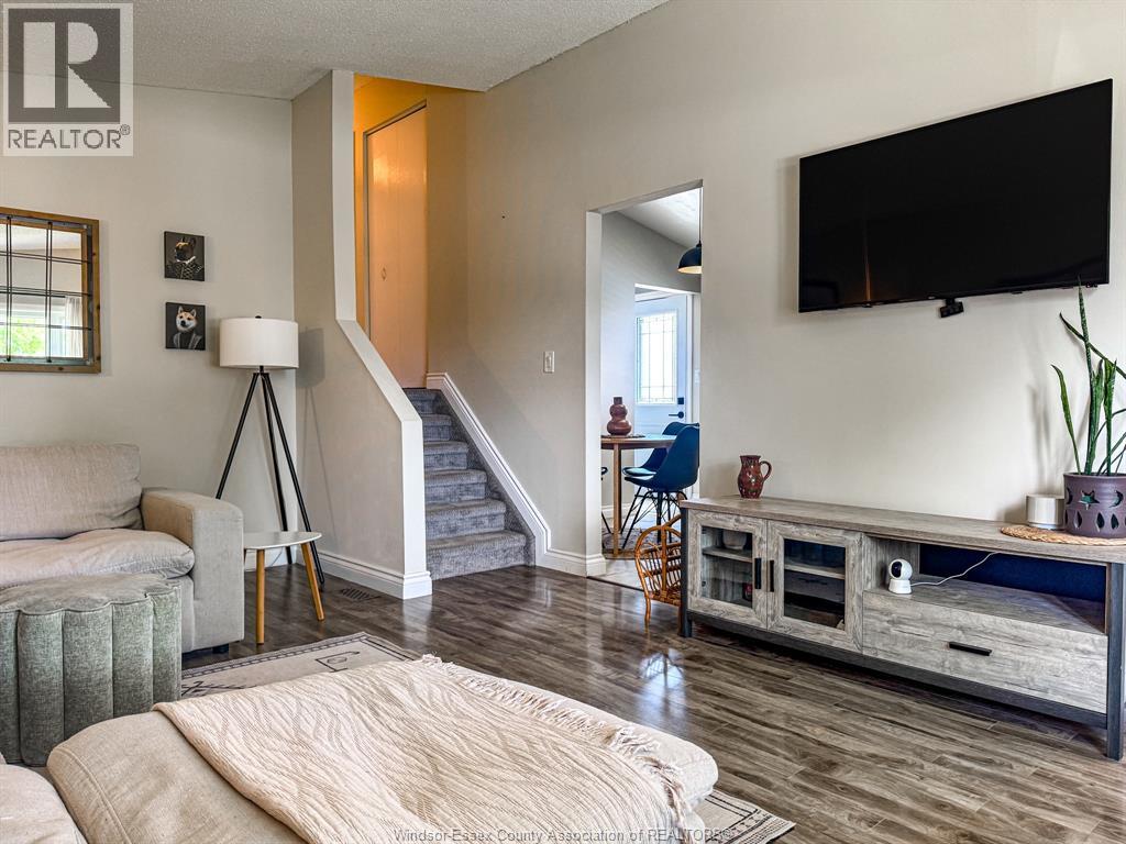 1343 Leafield, Windsor, Ontario  N8W 5A2 - Photo 7 - 26015166