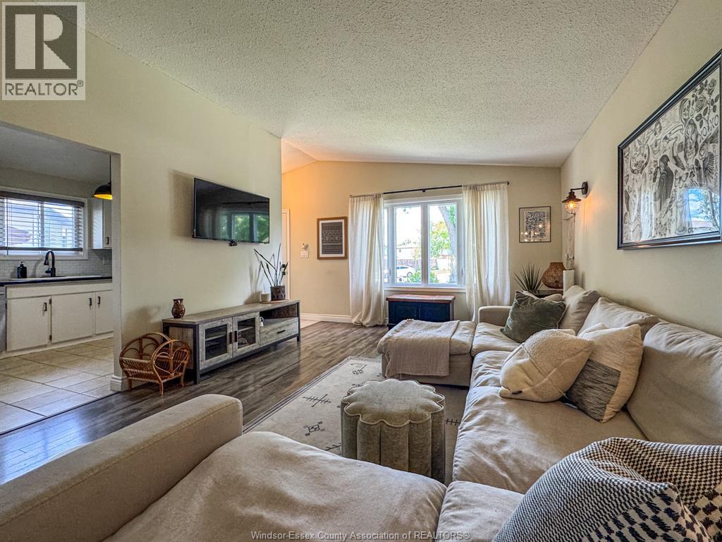 1343 Leafield, Windsor, Ontario  N8W 5A2 - Photo 8 - 26015166