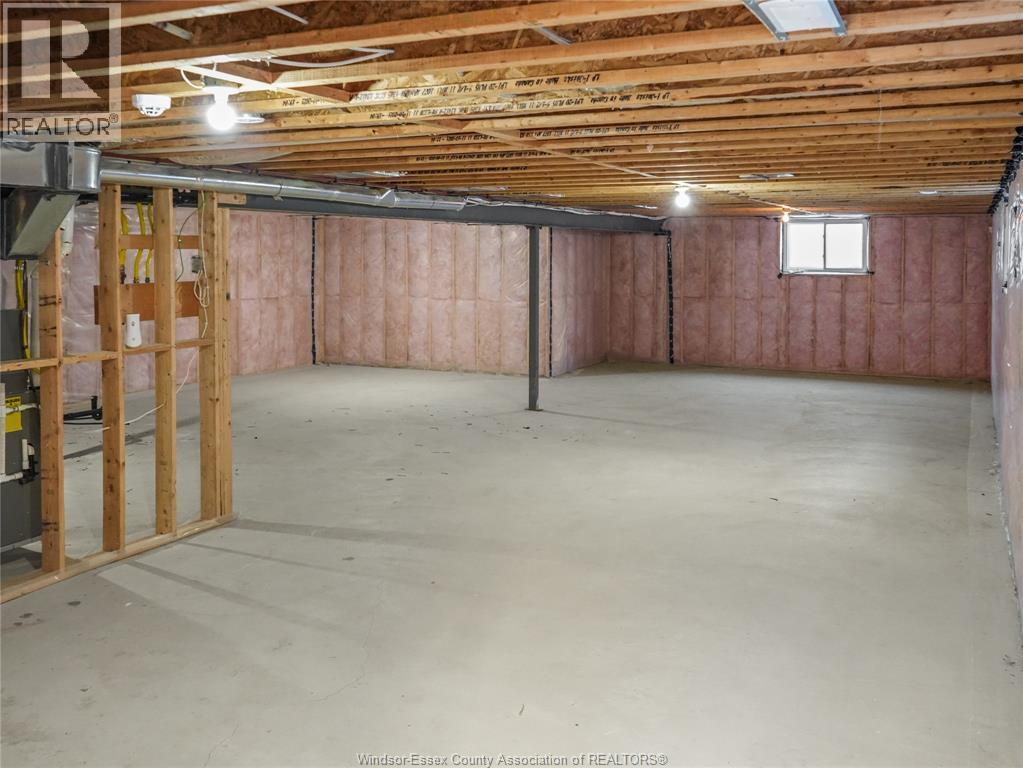 220 Mclellan Avenue, Amherstburg, Ontario  N9V 0H1 - Photo 18 - 26015173