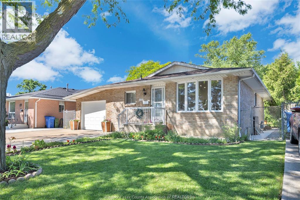 2709 Jefferson, Windsor, Ontario  N8T 3E7 - Photo 1 - 26015171