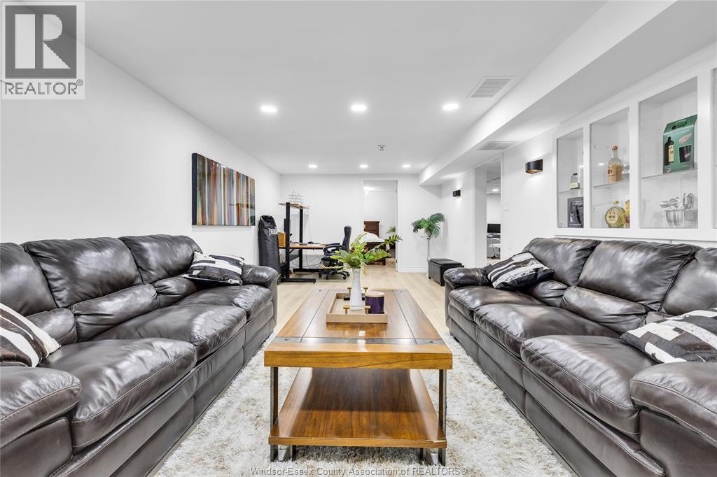 2709 Jefferson, Windsor, Ontario  N8T 3E7 - Photo 31 - 26015171