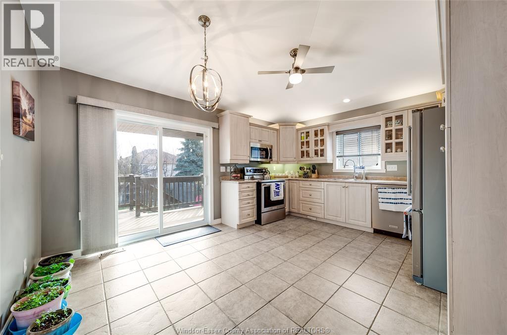 1596 Morningstar Avenue, Windsor, Ontario  N8P 1P9 - Photo 12 - 26015185