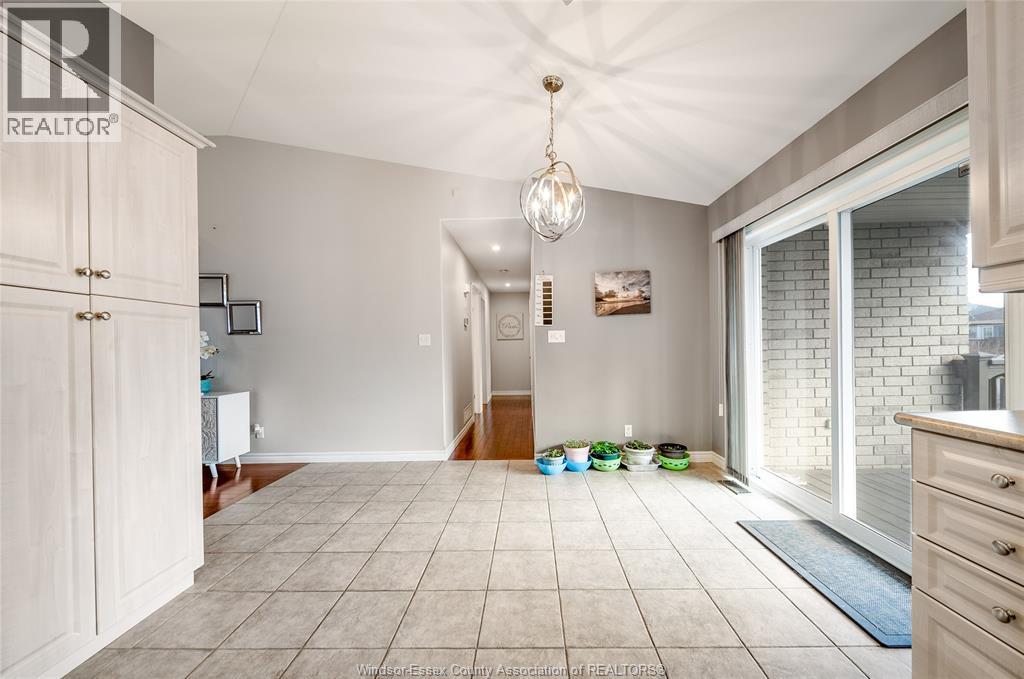 1596 Morningstar Avenue, Windsor, Ontario  N8P 1P9 - Photo 18 - 26015185