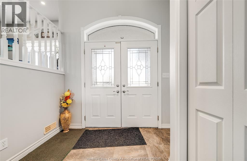 1596 Morningstar Avenue, Windsor, Ontario  N8P 1P9 - Photo 2 - 26015185