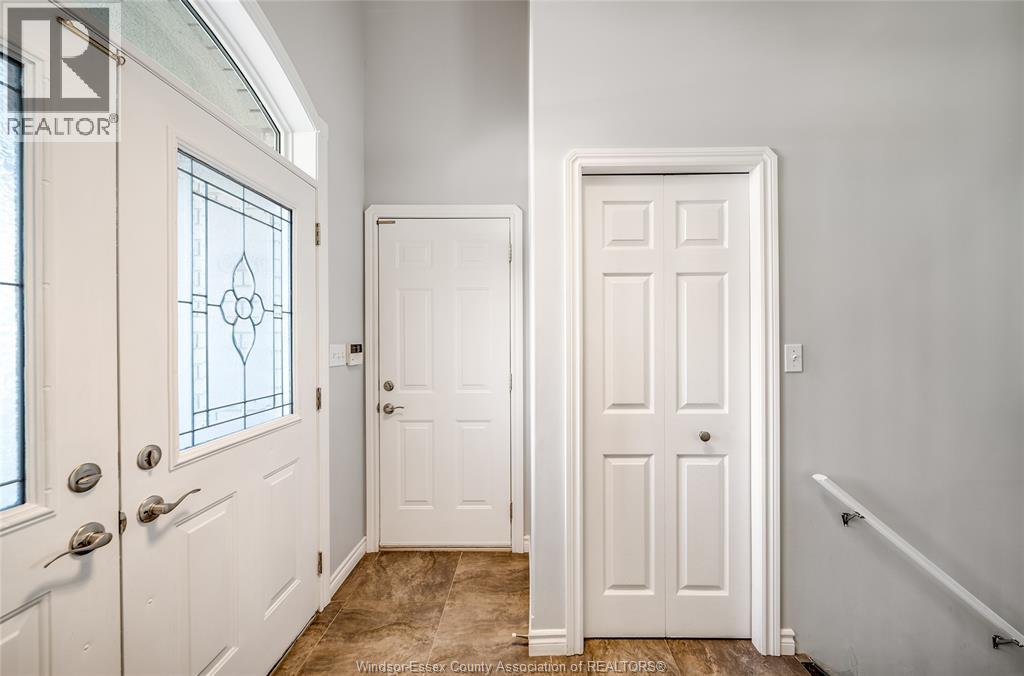 1596 Morningstar Avenue, Windsor, Ontario  N8P 1P9 - Photo 3 - 26015185