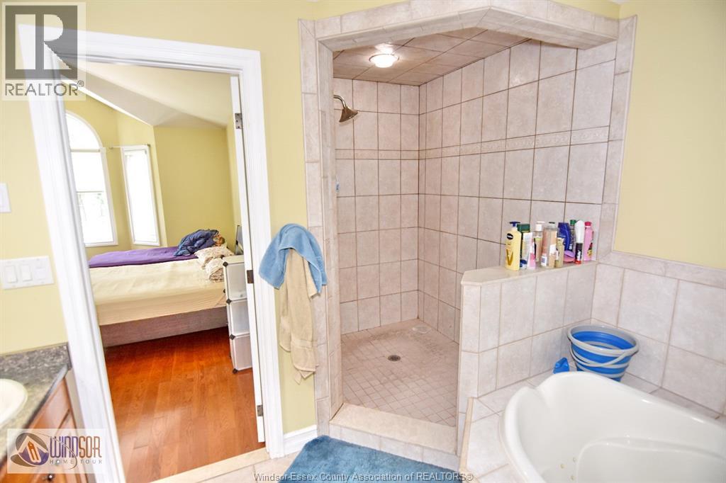 4305 Casgrain Unit# Upper, Windsor, Ontario  N9G 2A9 - Photo 36 - 26015183