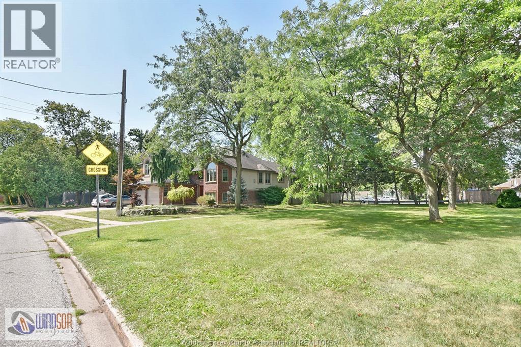 4305 Casgrain Unit# Upper, Windsor, Ontario  N9G 2A9 - Photo 4 - 26015183