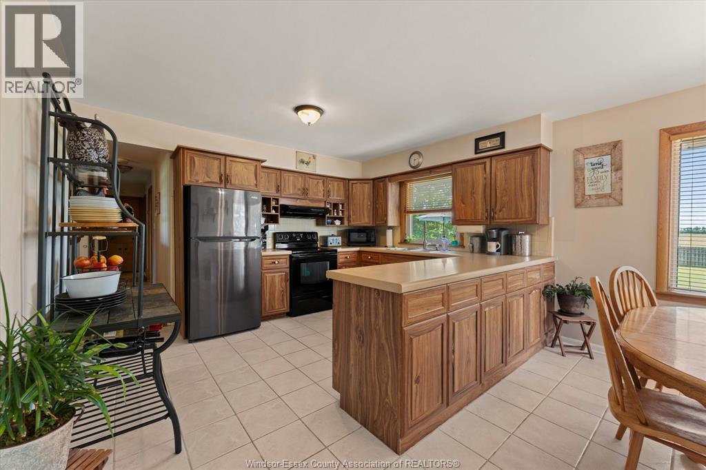 9601 County Rd 18, Amherstburg, Ontario  N9V 2Y8 - Photo 10 - 26015200