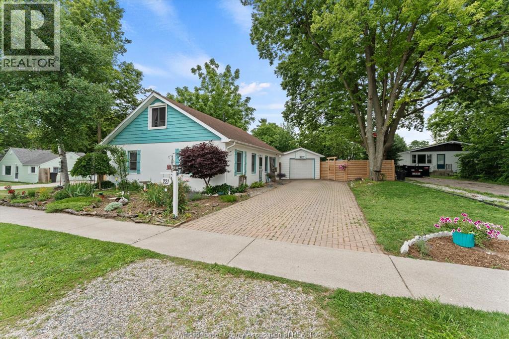 221 Centre Street East, Harrow, Ontario  N0R 1G0 - Photo 4 - 26015177