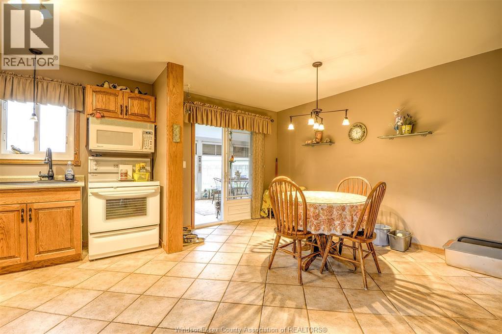 9447 Alten Drive, Windsor, Ontario  N8R 1V9 - Photo 6 - 26015201