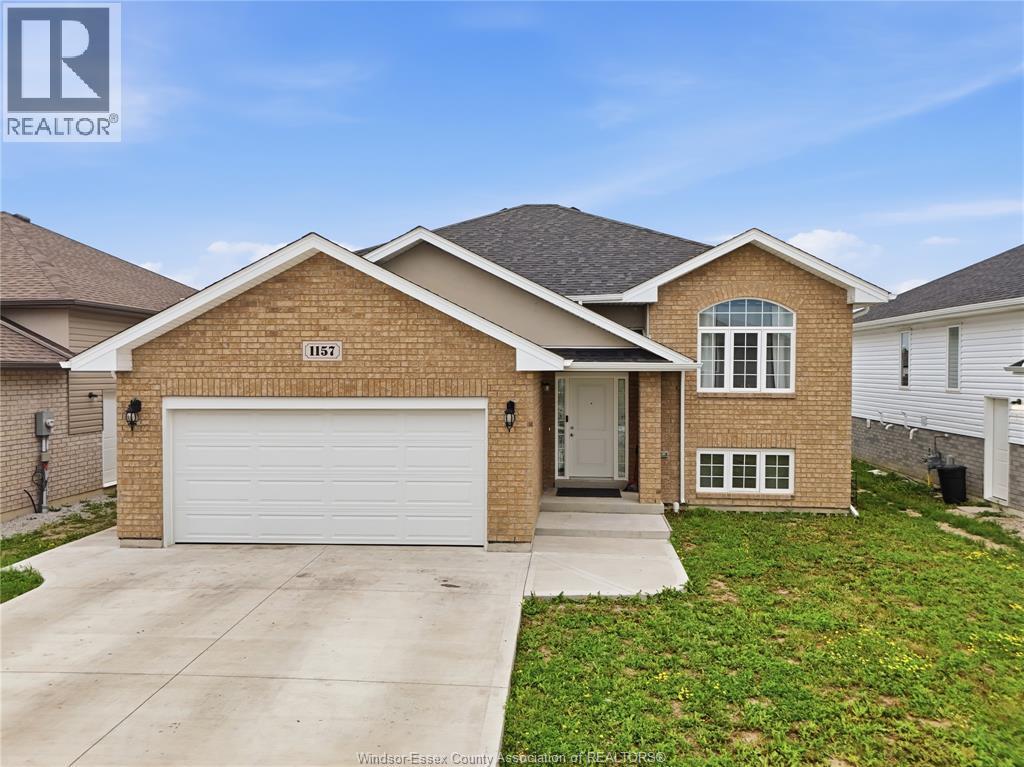 1157 Aspen Ridge Crescent, Lakeshore, Ontario  N0R 1A0 - Photo 2 - 26015226