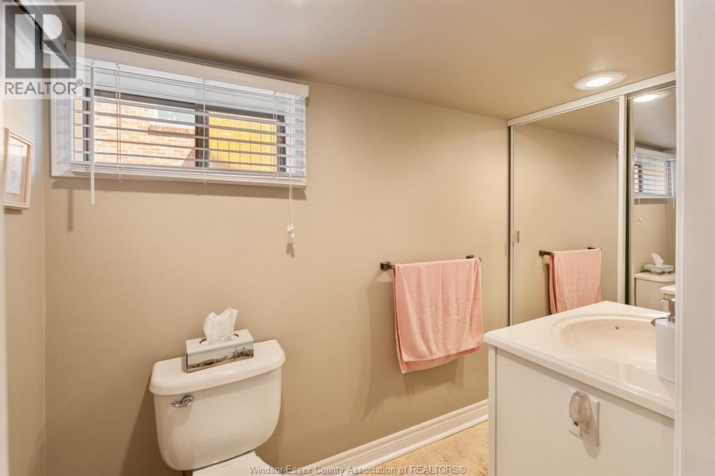 2226 Gladstone Avenue, Windsor, Ontario  N8W 2N7 - Photo 38 - 26015230