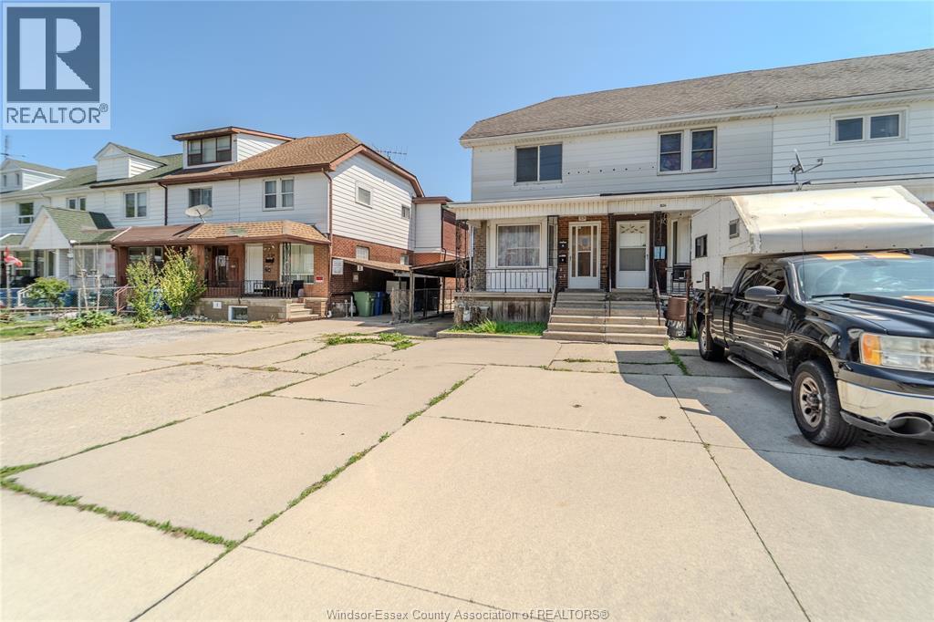 1124 Mercer Street, Windsor, Ontario  N9A 1N9 - Photo 2 - 26015231