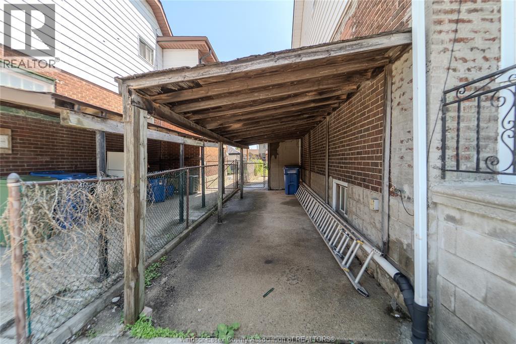 1124 Mercer Street, Windsor, Ontario  N9A 1N9 - Photo 4 - 26015231