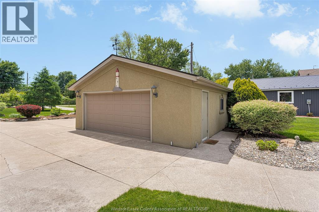 281 Lakeview Drive, Belle River, Ontario  N0R 1A0 - Photo 7 - 26015257