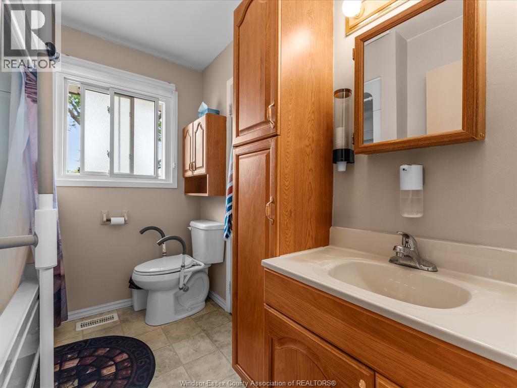15 Riviera, Amherstburg, Ontario  N9V 3A5 - Photo 16 - 26015259