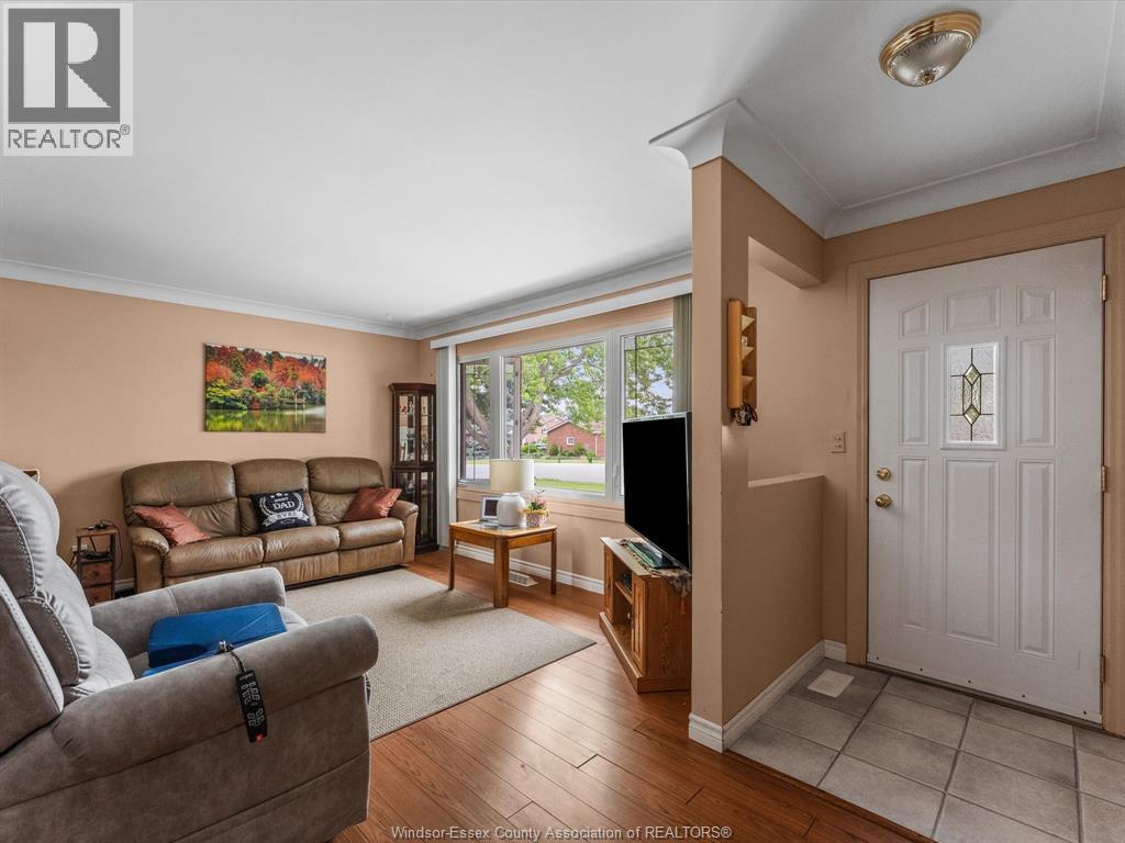 15 Riviera, Amherstburg, Ontario  N9V 3A5 - Photo 3 - 26015259
