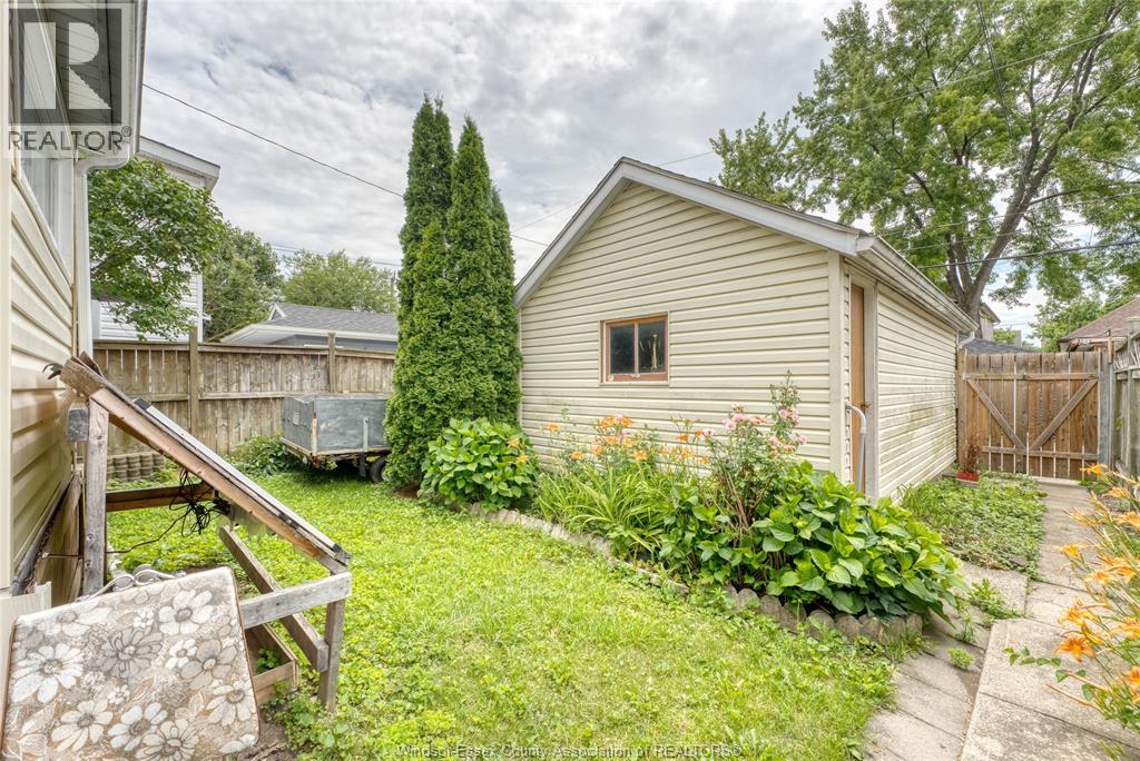 1133 Windermere, Windsor, Ontario  N8Y 3E7 - Photo 4 - 26015117