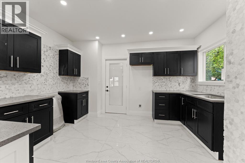 305 Erie Street South, Leamington, Ontario  N8H 3C7 - Photo 6 - 26015283