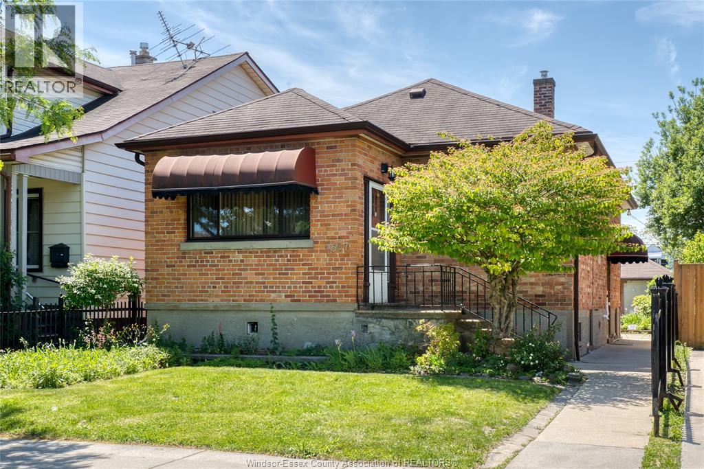 1507 Langlois, Windsor, Ontario  N8X 4M3 - Photo 3 - 26015282