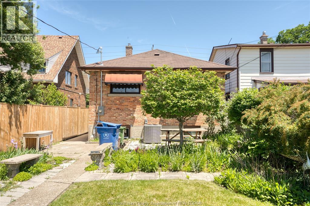 1507 Langlois, Windsor, Ontario  N8X 4M3 - Photo 32 - 26015282