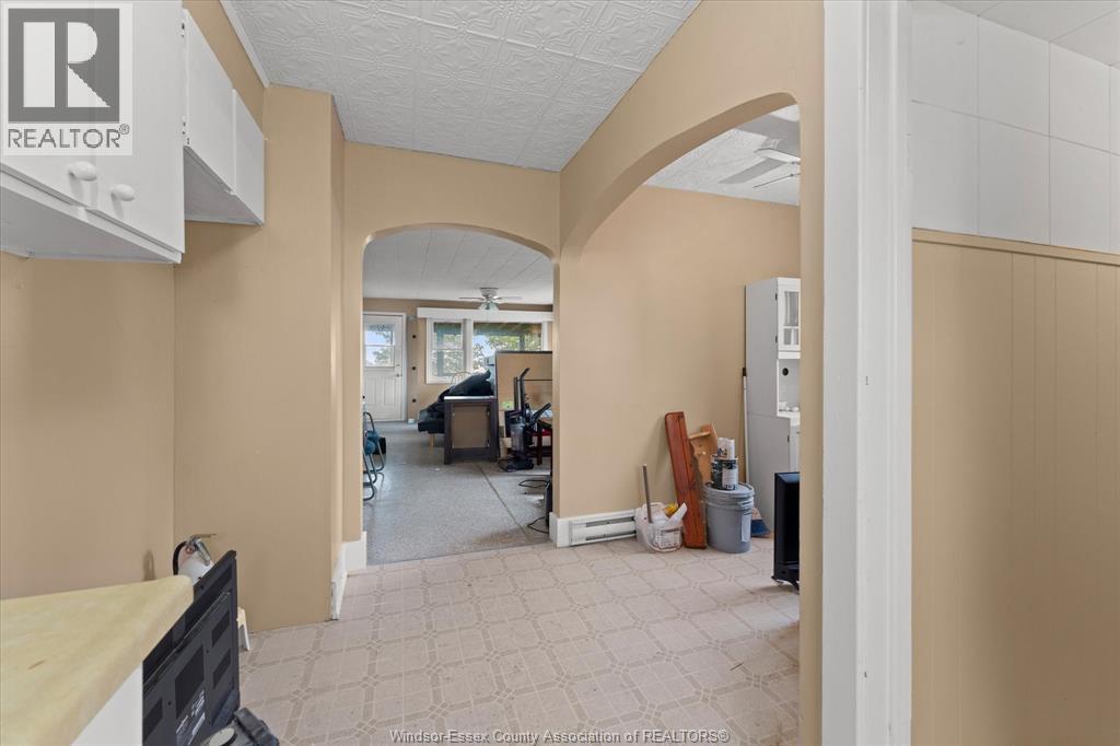 390 East Beach, Leamington, Ontario  N9H 3V7 - Photo 11 - 26015279