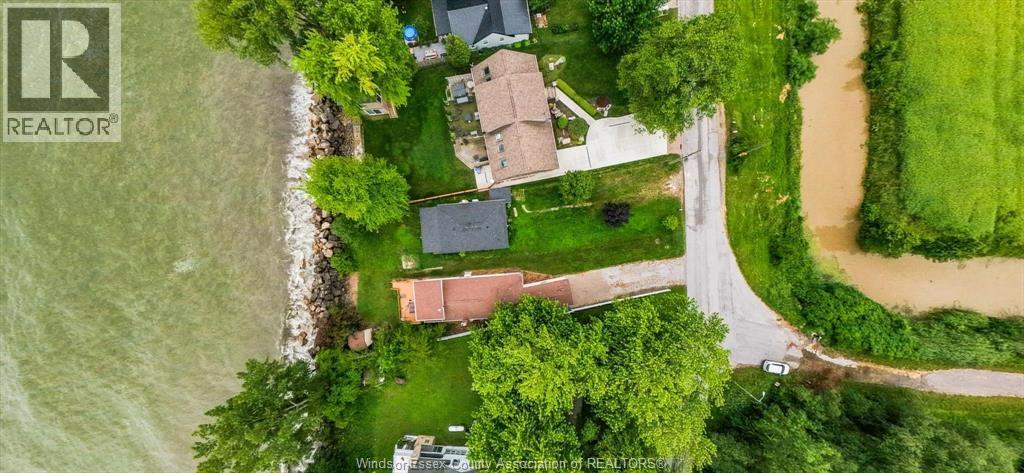 390 East Beach, Leamington, Ontario  N9H 3V7 - Photo 24 - 26015279