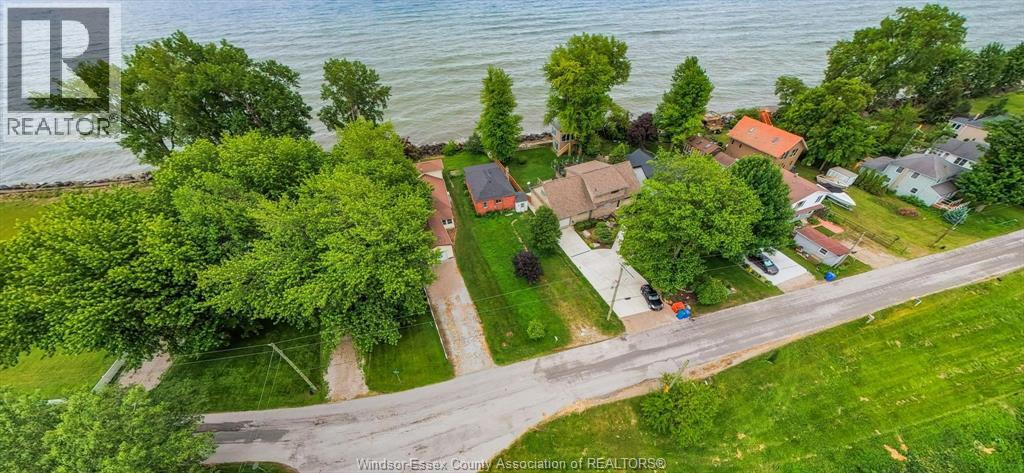 390 East Beach, Leamington, Ontario  N9H 3V7 - Photo 26 - 26015279