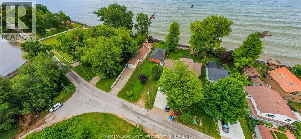 390 East Beach, Leamington, Ontario  N9H 3V7 - Photo 28 - 26015279