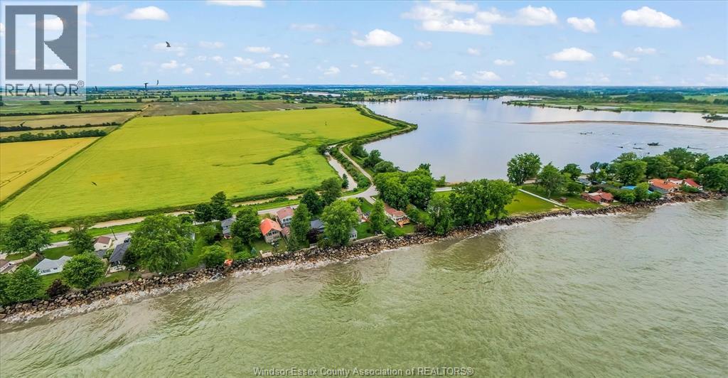 390 East Beach, Leamington, Ontario  N9H 3V7 - Photo 34 - 26015279