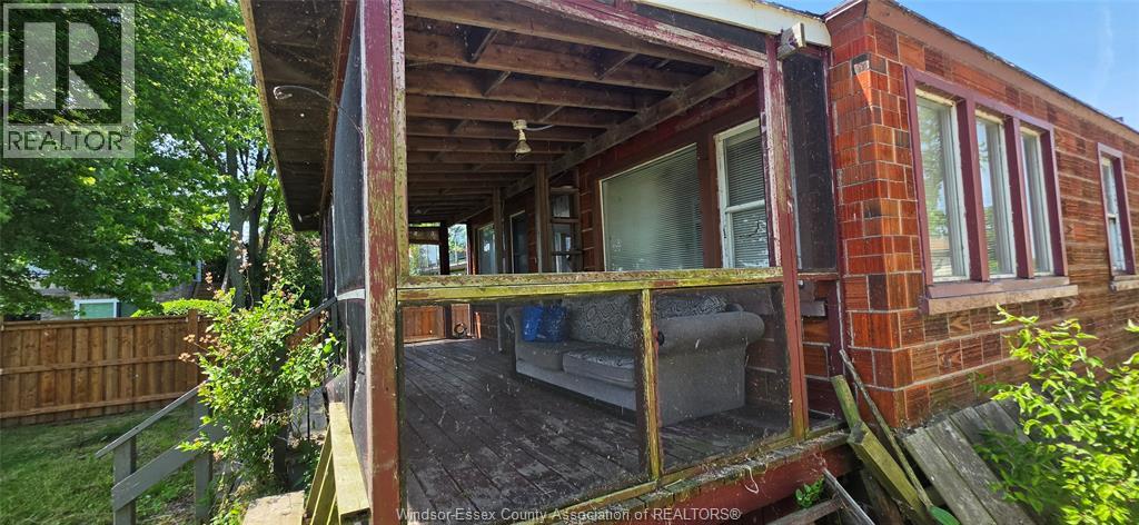 390 East Beach, Leamington, Ontario  N9H 3V7 - Photo 35 - 26015279