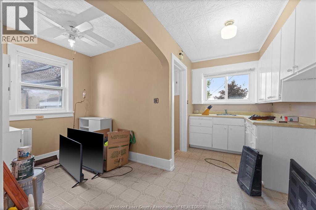 390 East Beach, Leamington, Ontario  N9H 3V7 - Photo 9 - 26015279