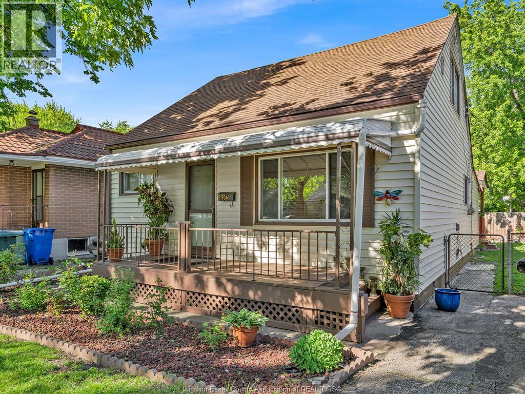 1936 Central, Windsor, Ontario  N8W 4H9 - Photo 5 - 26015248